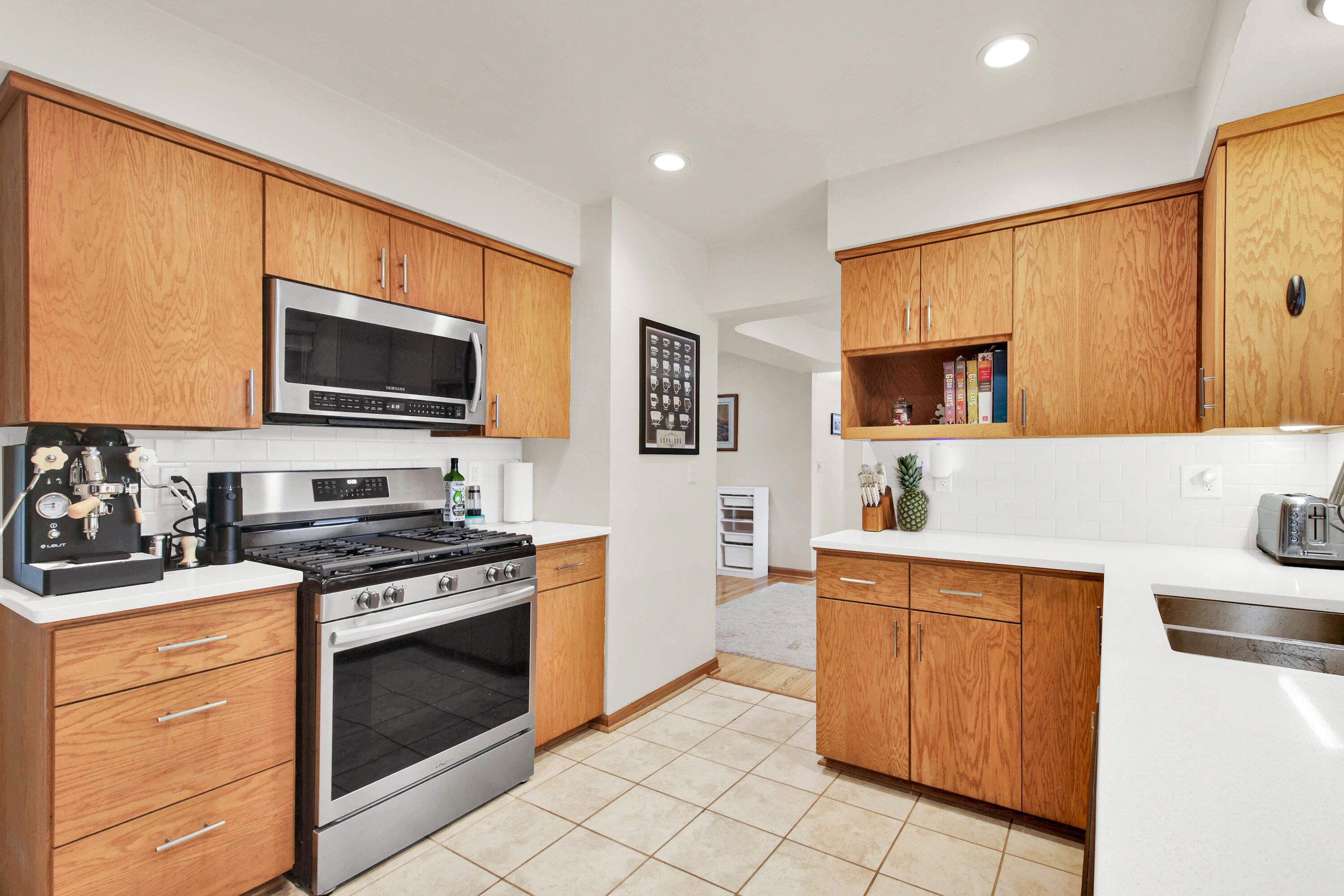 2614 West Chestnut Road Mequon, WI 53092 - Photo 9 of 25 Kitchen