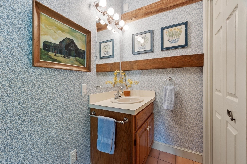 4 Apple Blossom Road Andover, MA 01810 - Photo 12 of 41