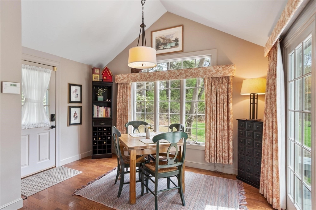 4 Apple Blossom Road Andover, MA 01810 - Photo 4 of 41