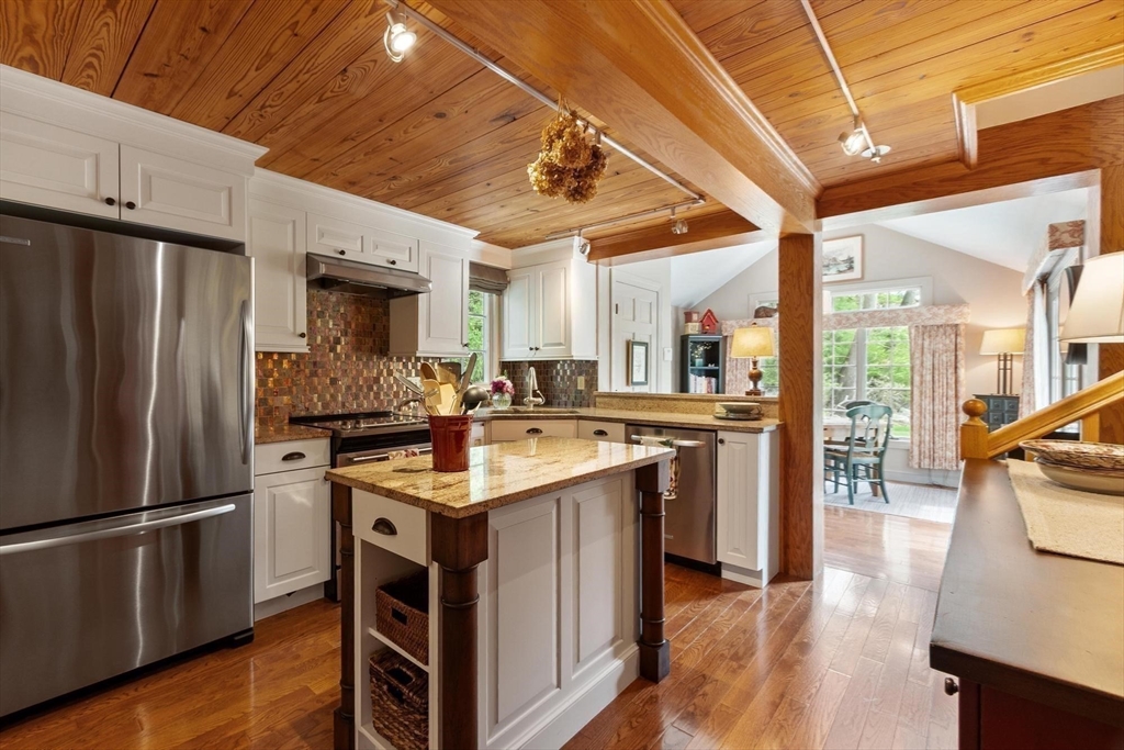 4 Apple Blossom Road Andover, MA 01810 - Photo 9 of 41