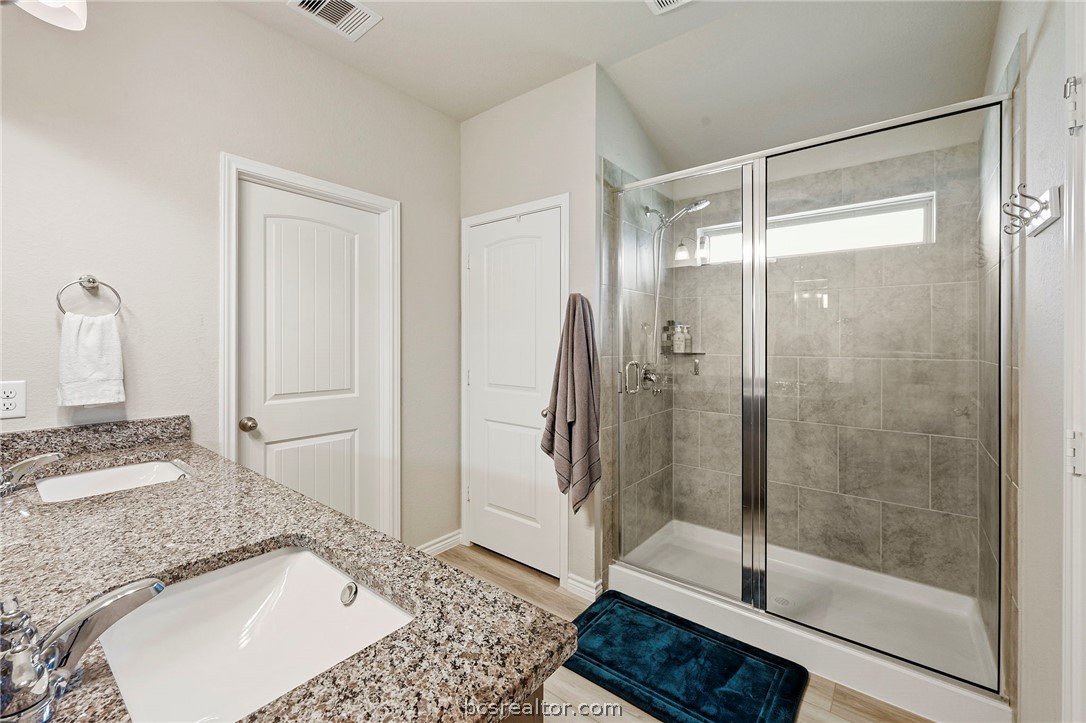2042 Rock Rdg Avenue Bryan, TX 77807 - Photo 14 of 25