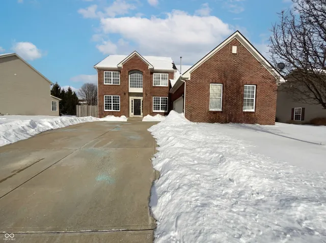 $460,000 | 2131 Foxglove Drive, Plainfield, IN 46168