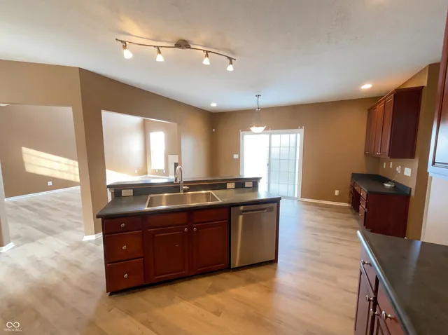 $460,000 | 2131 Foxglove Drive, Plainfield, IN 46168