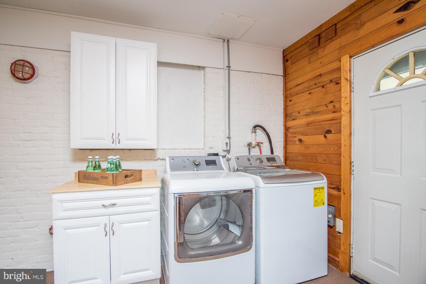 8015 New Market Road Alexandria, VA 22308 - Photo 22 of 30 Interior (General)