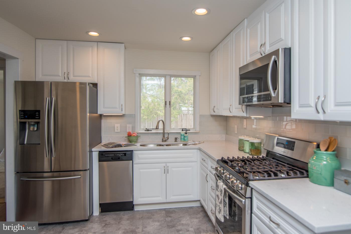 8015 New Market Road Alexandria, VA 22308 - Photo 8 of 30 Kitchen