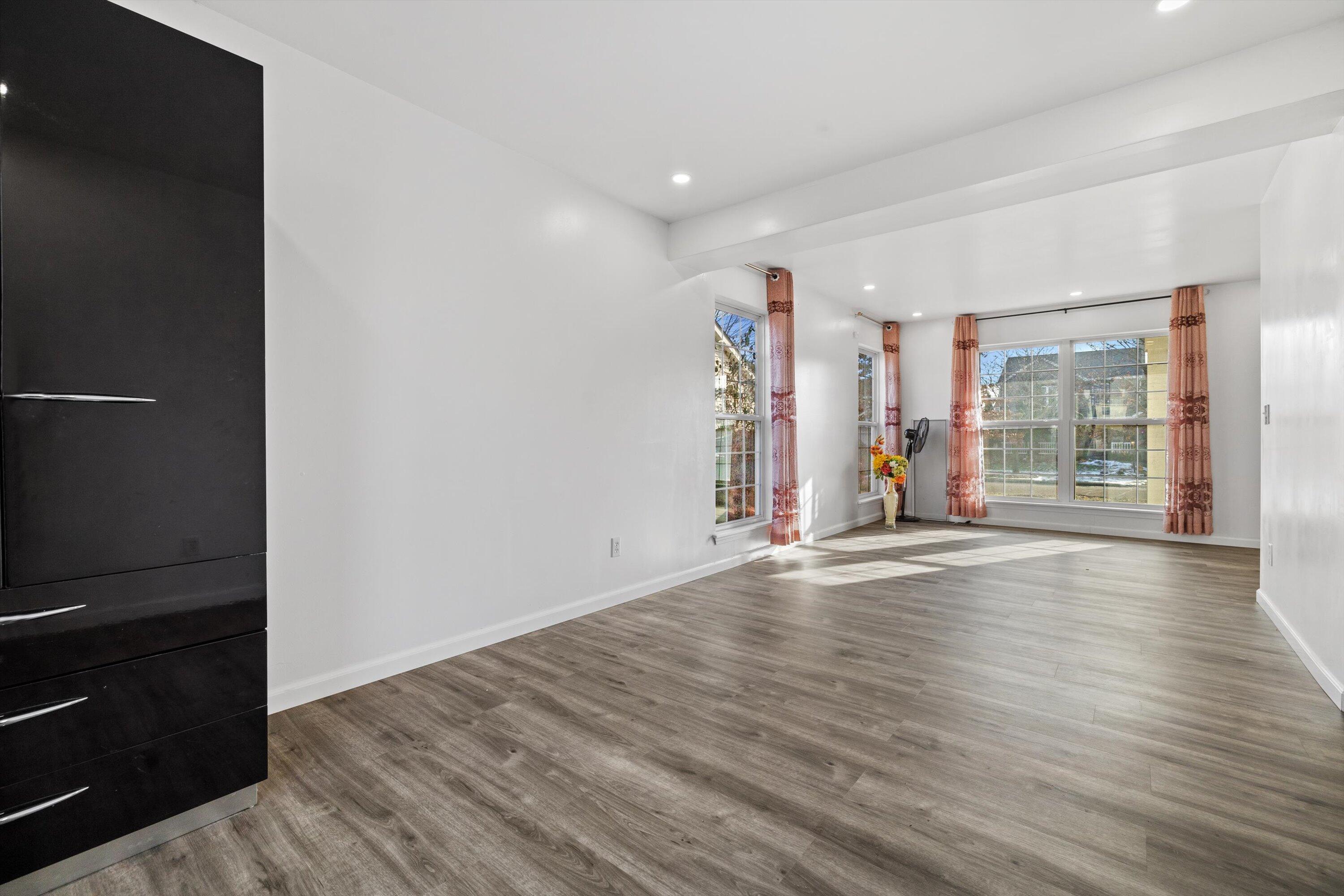 9442 73rd Street Kenosha, WI 53142 - Photo 11 of 26 18-IMG_1543