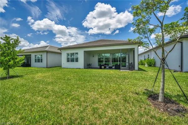 $3,200 | 12445 Dahlia Court, Naples, FL 34120