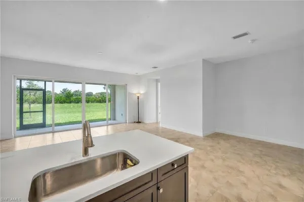 $3,200 | 12445 Dahlia Court, Naples, FL 34120