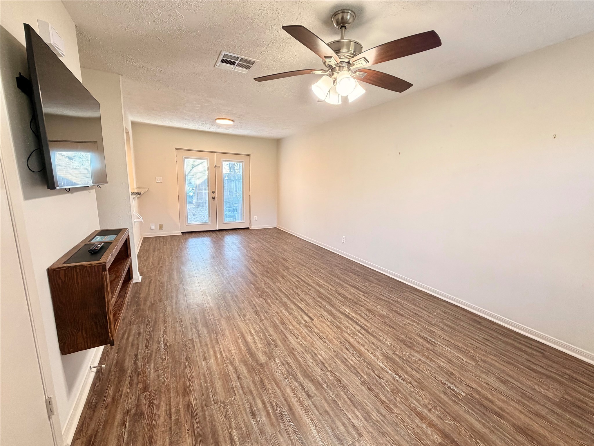 9517 Clanton Street Houston, TX 77080 - Photo 2 of 20