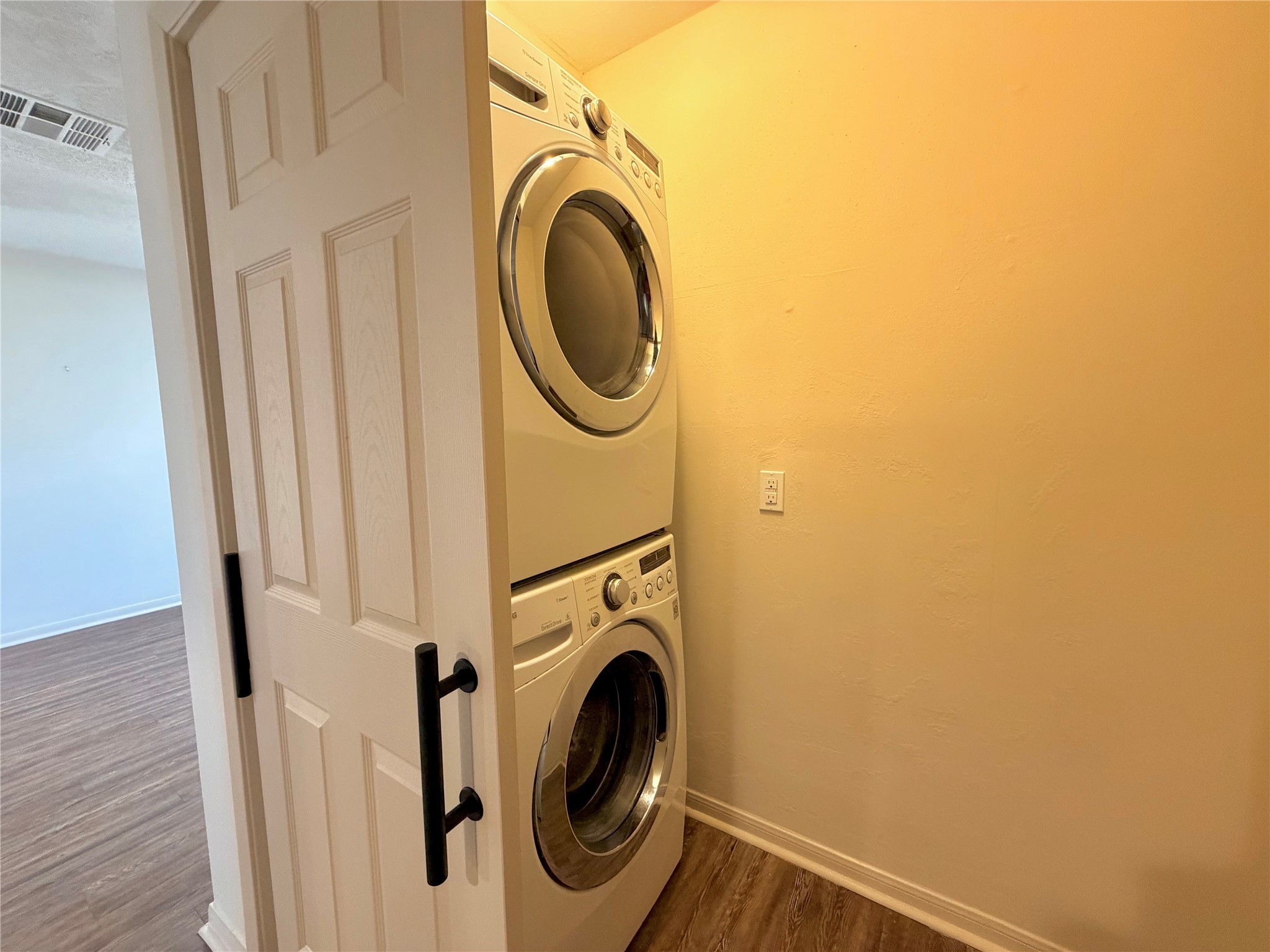 9517 Clanton Street Houston, TX 77080 - Photo 9 of 20