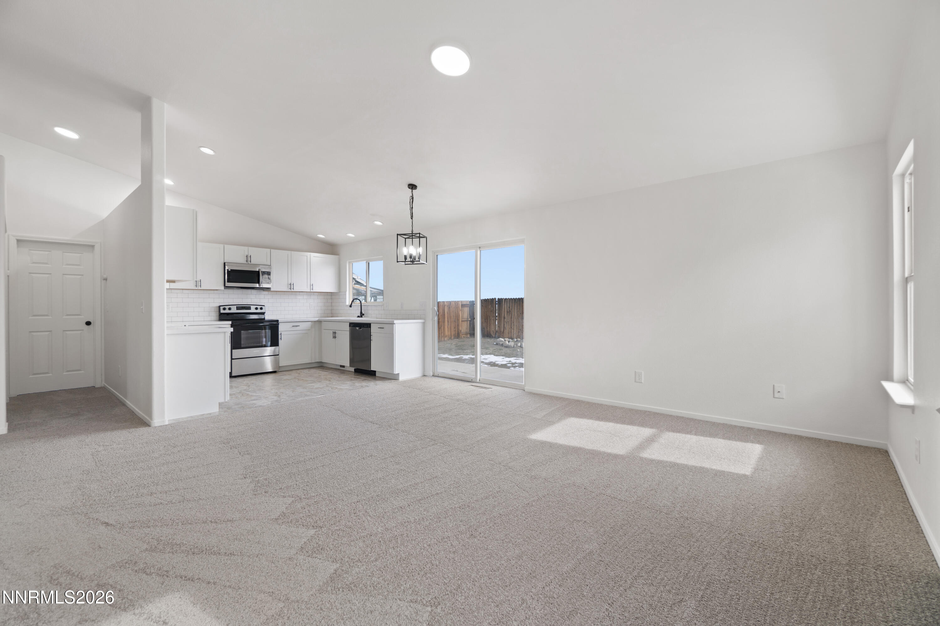 530 St Louis Road Fernley, NV 89408 - Photo 8 of 25 DSC07789