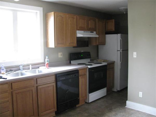 23 Anderson Street, Unit 23 Three Rivers, MA 01080 - Photo 3 of 8