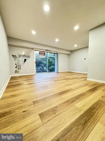 $1,850 | 12652 Dara Drive, Unit 201, Woodbridge, VA 22192