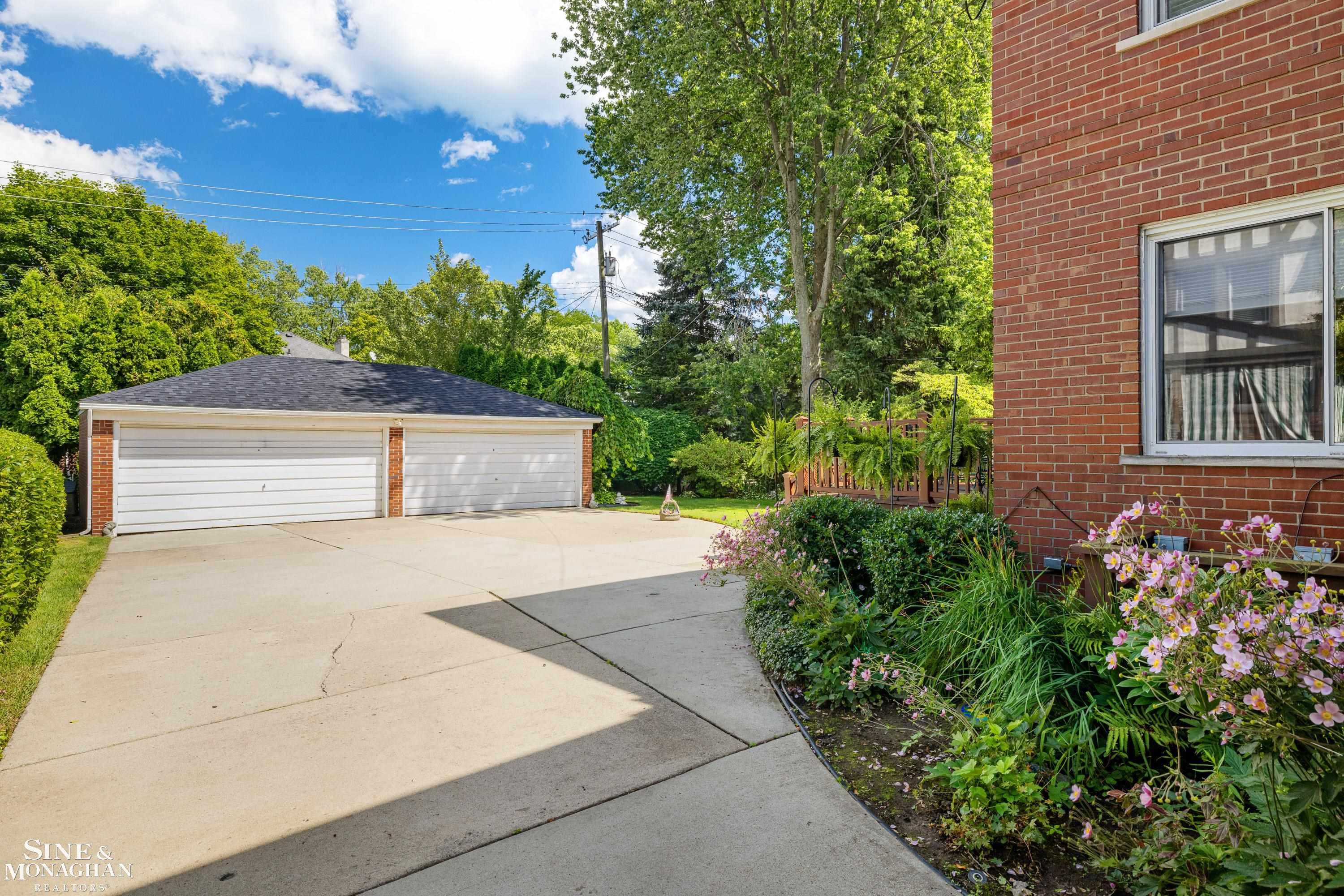 716 Trombley Road Grosse Pointe, MI 48230 - Photo 30 of 97