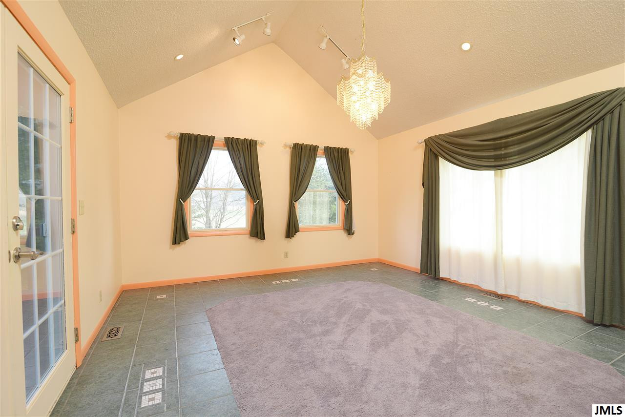 7325 North Sandstone Road Jackson, MI 49201 - Photo 8 of 28 Photo 8