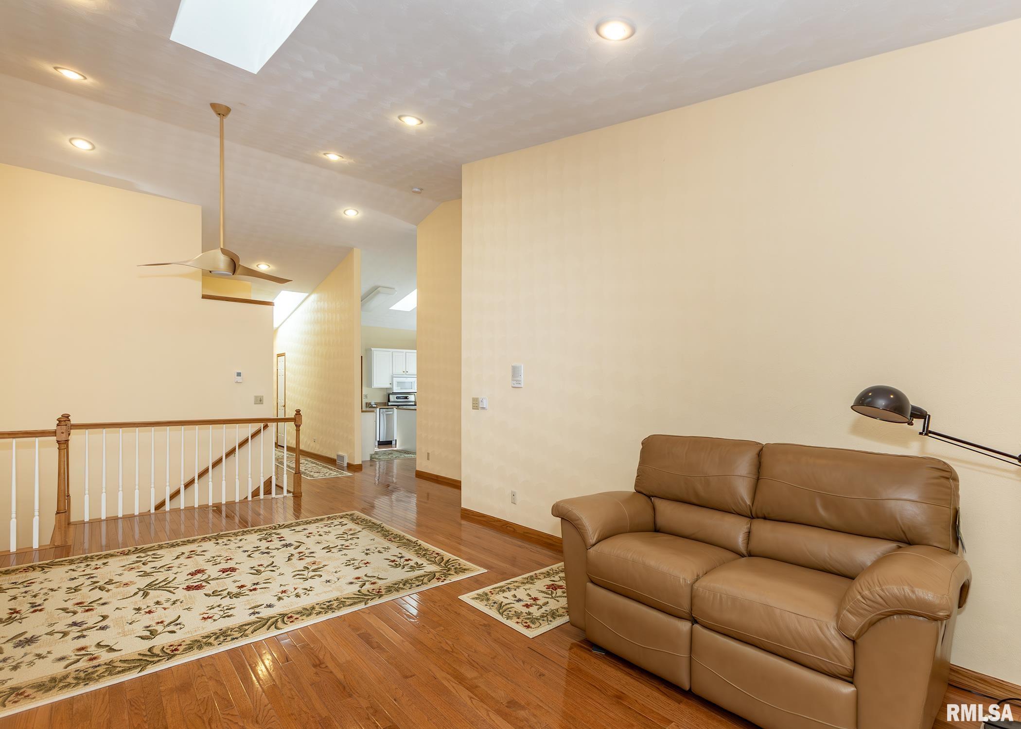 1605 53rd Street Moline, IL 61265 - Photo 11 of 31