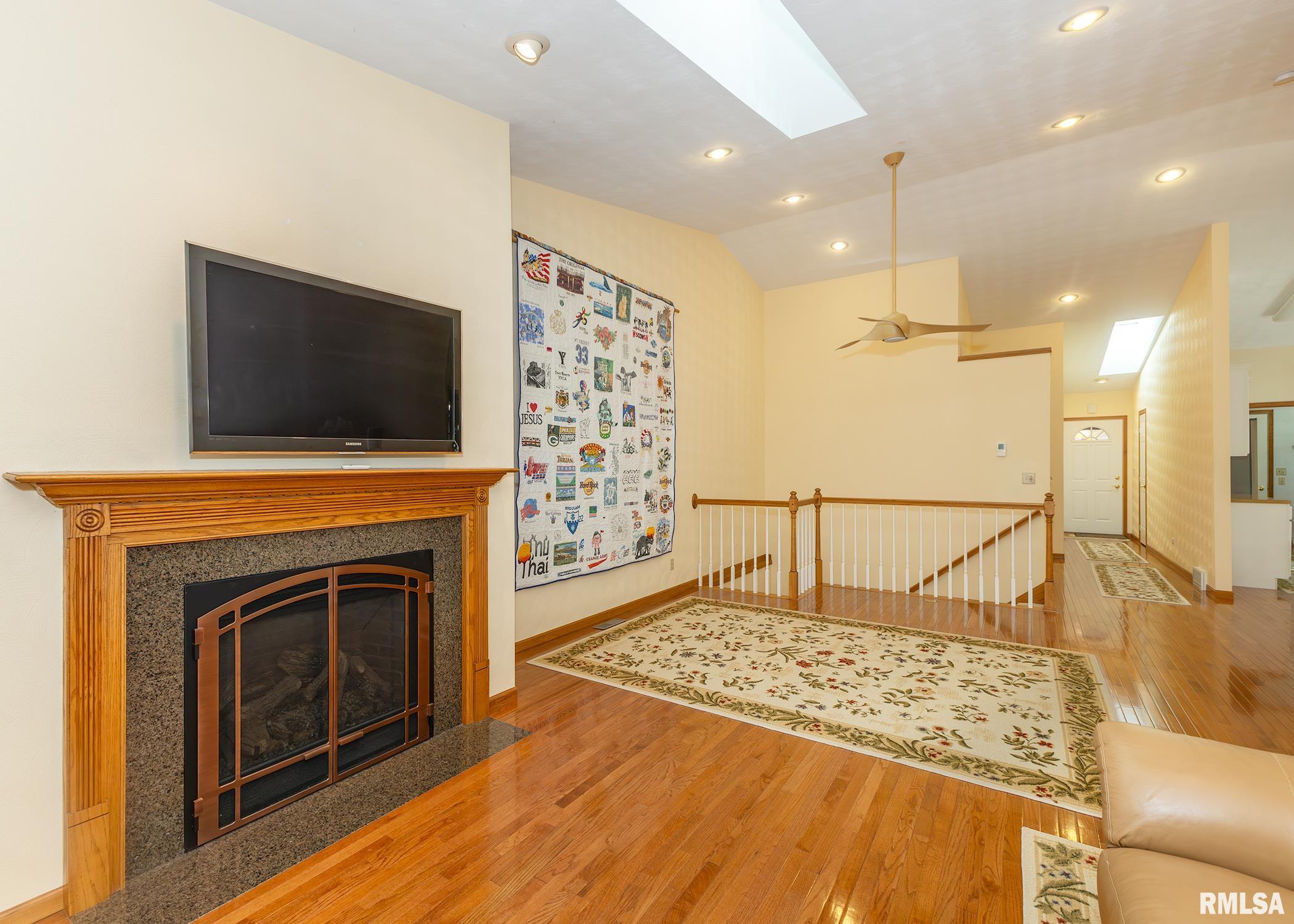 1605 53rd Street Moline, IL 61265 - Photo 12 of 31