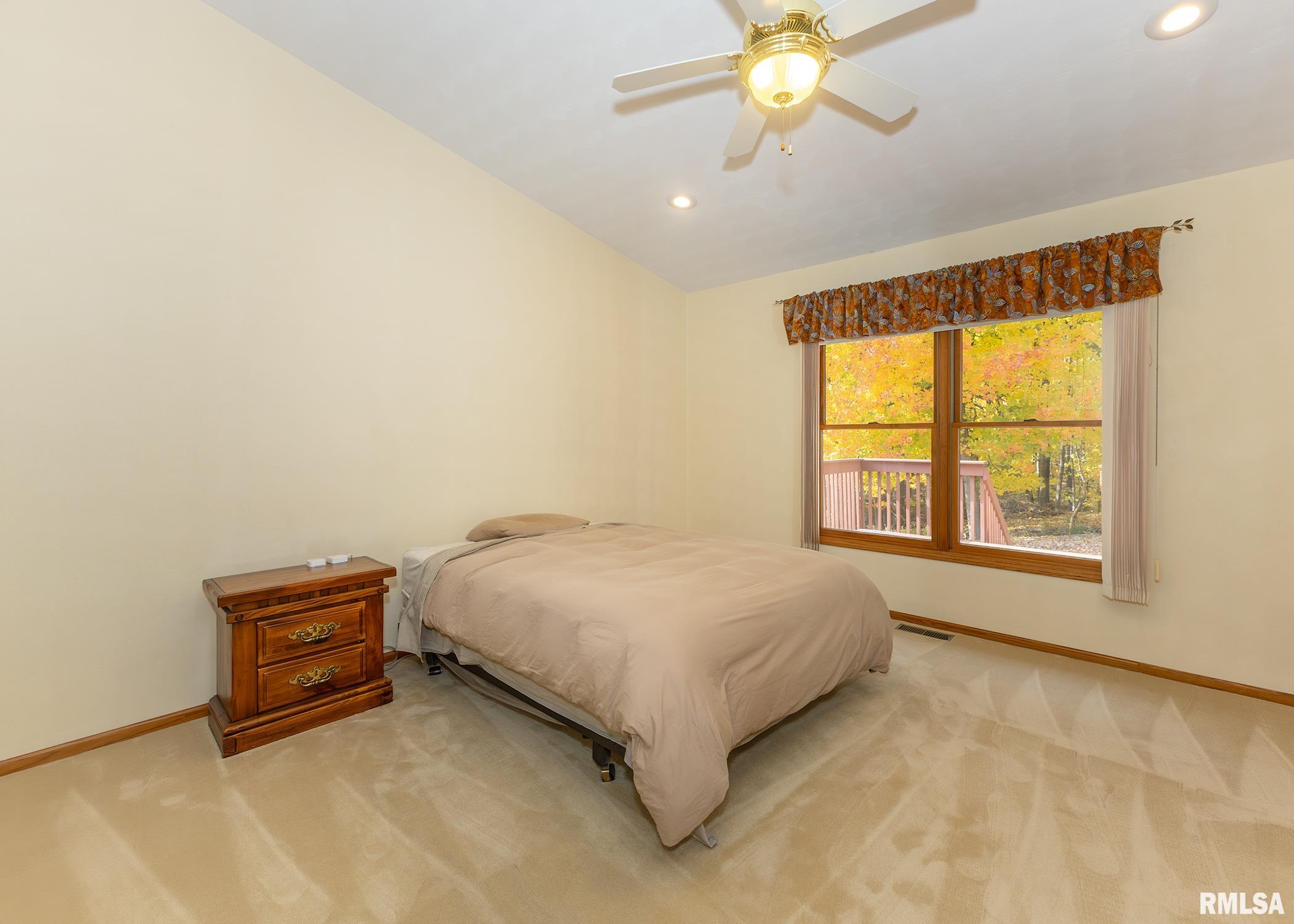 1605 53rd Street Moline, IL 61265 - Photo 15 of 31