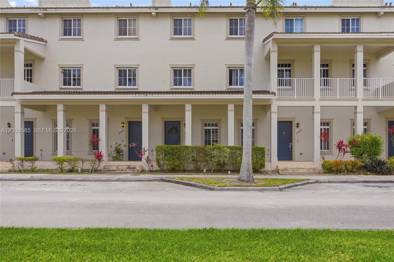 27057 Southwest 140th Path Homestead, FL 33032 - Photo 7 of 19