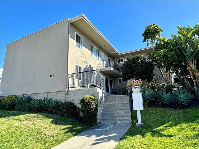 $2,650 | 129 West Canada, Unit 6, San Clemente, CA 92672