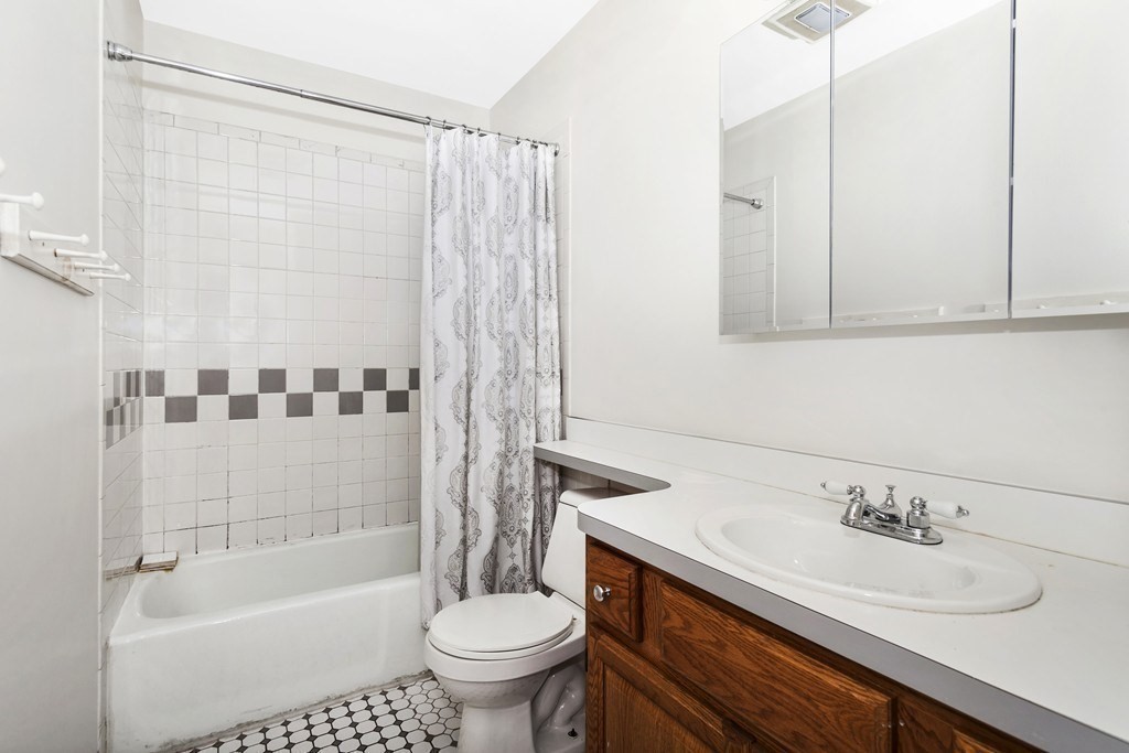 24 P Street, Unit 1 Boston, MA 02127 - Photo 5 of 5