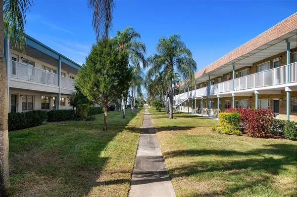 $1,595 | 5217 81st Street North, Unit 14, St. Petersburg, FL 33709