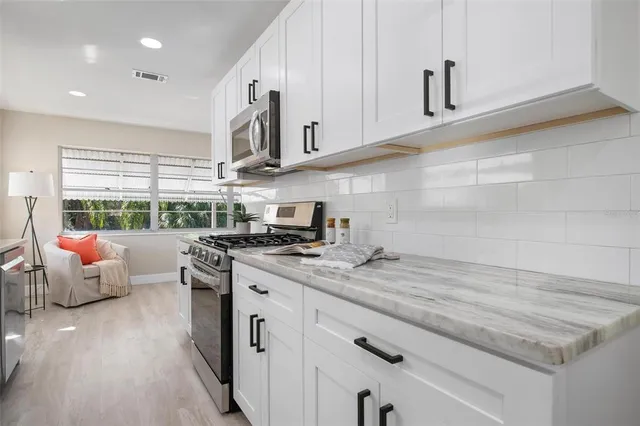 $1,695 | 5217 81st Street North, Unit 14, St. Petersburg, FL 33709