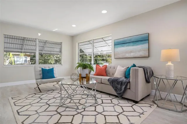 $1,695 | 5217 81st Street North, Unit 14, St. Petersburg, FL 33709