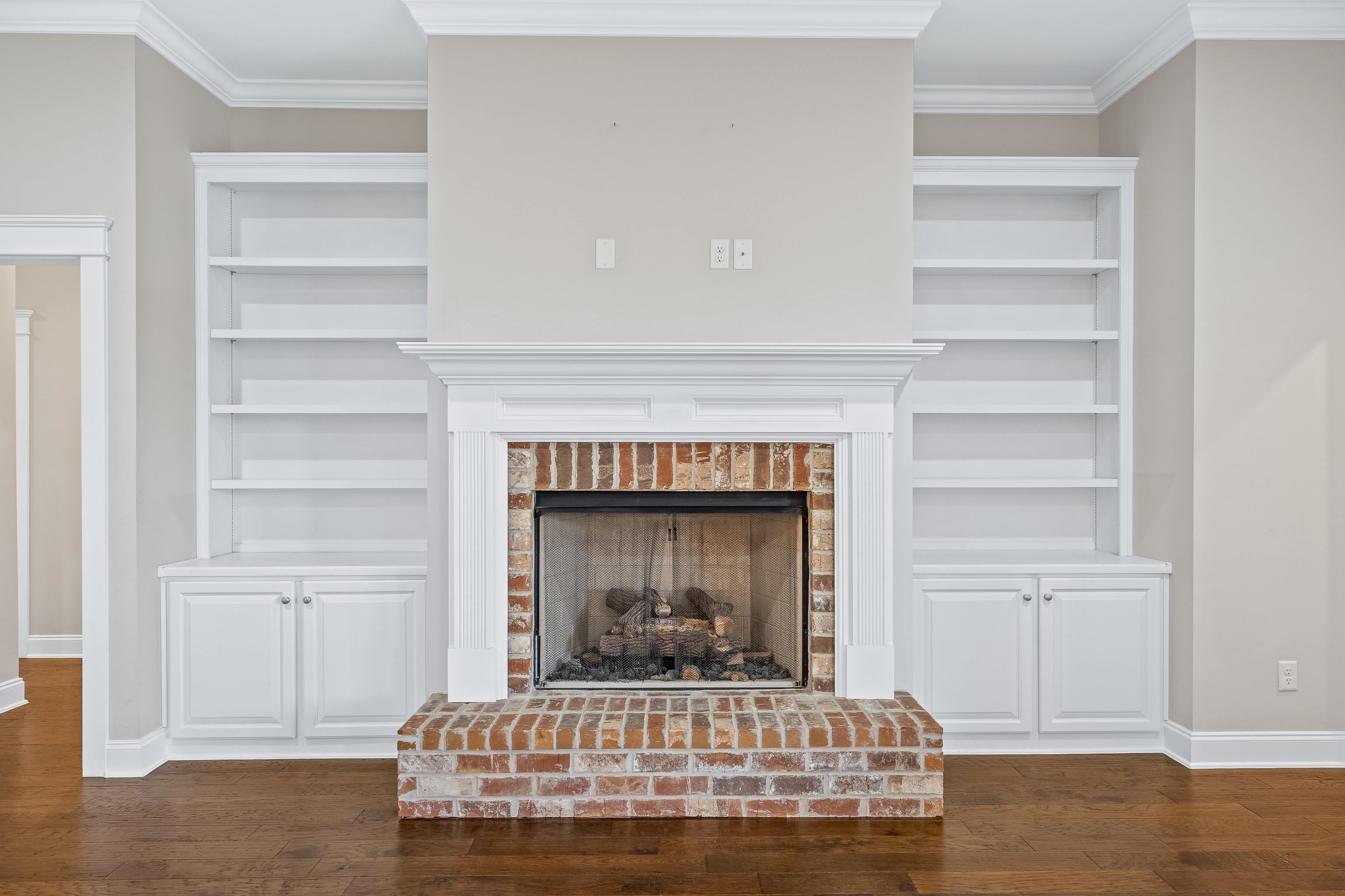 10795 Leesburg Pike Daphne, AL 36526 - Photo 14 of 53 Gas fireplace and built ins
