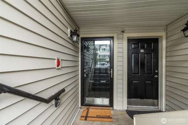 $360,000 | 12404 East Gibson Road, Unit J105, Everett, WA 98204