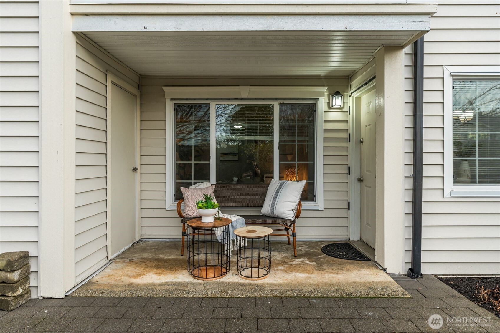 12404 East Gibson Road, Unit J105 Everett, WA 98204 - Photo 17 of 29