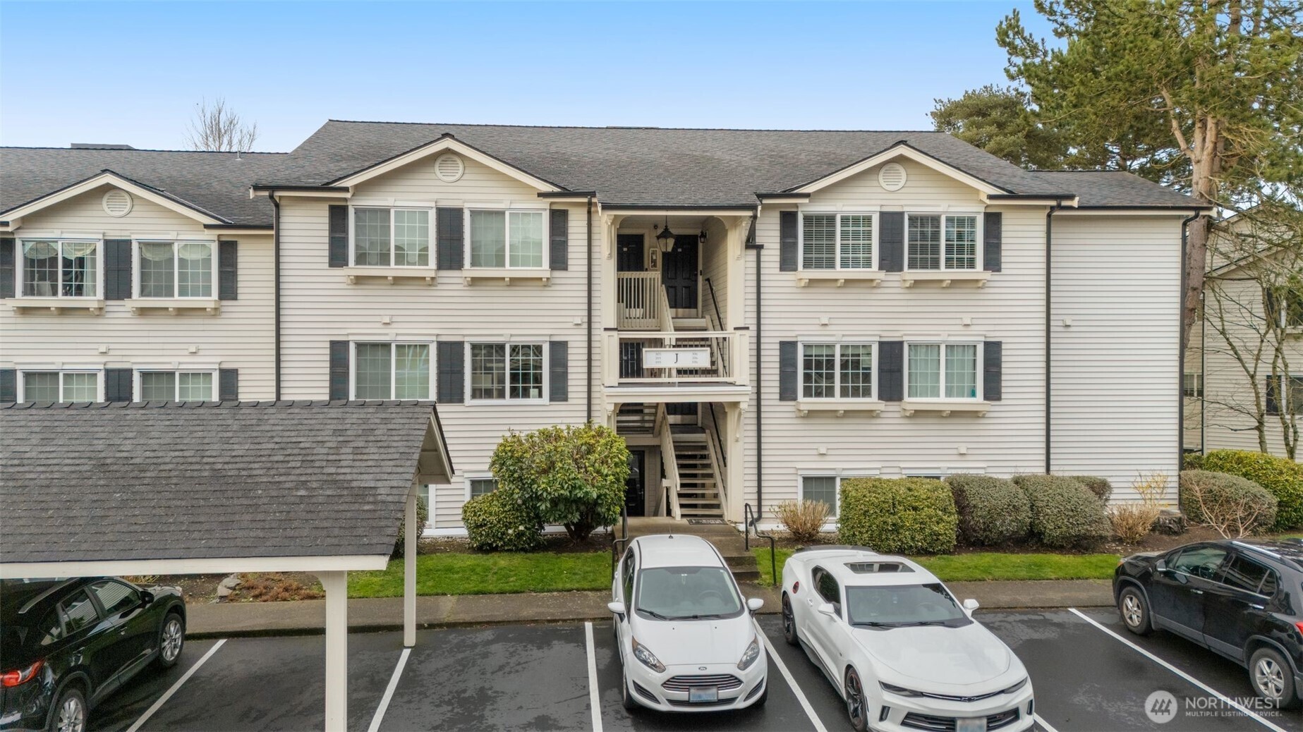 12404 East Gibson Road, Unit J105 Everett, WA 98204 - Photo 24 of 29