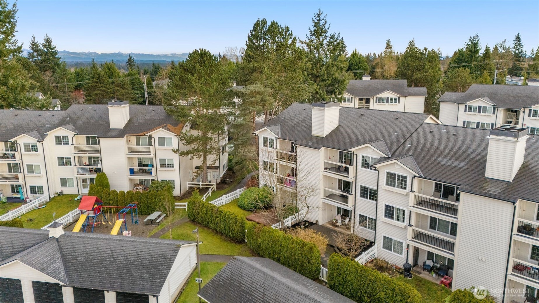 12404 East Gibson Road, Unit J105 Everett, WA 98204 - Photo 27 of 29