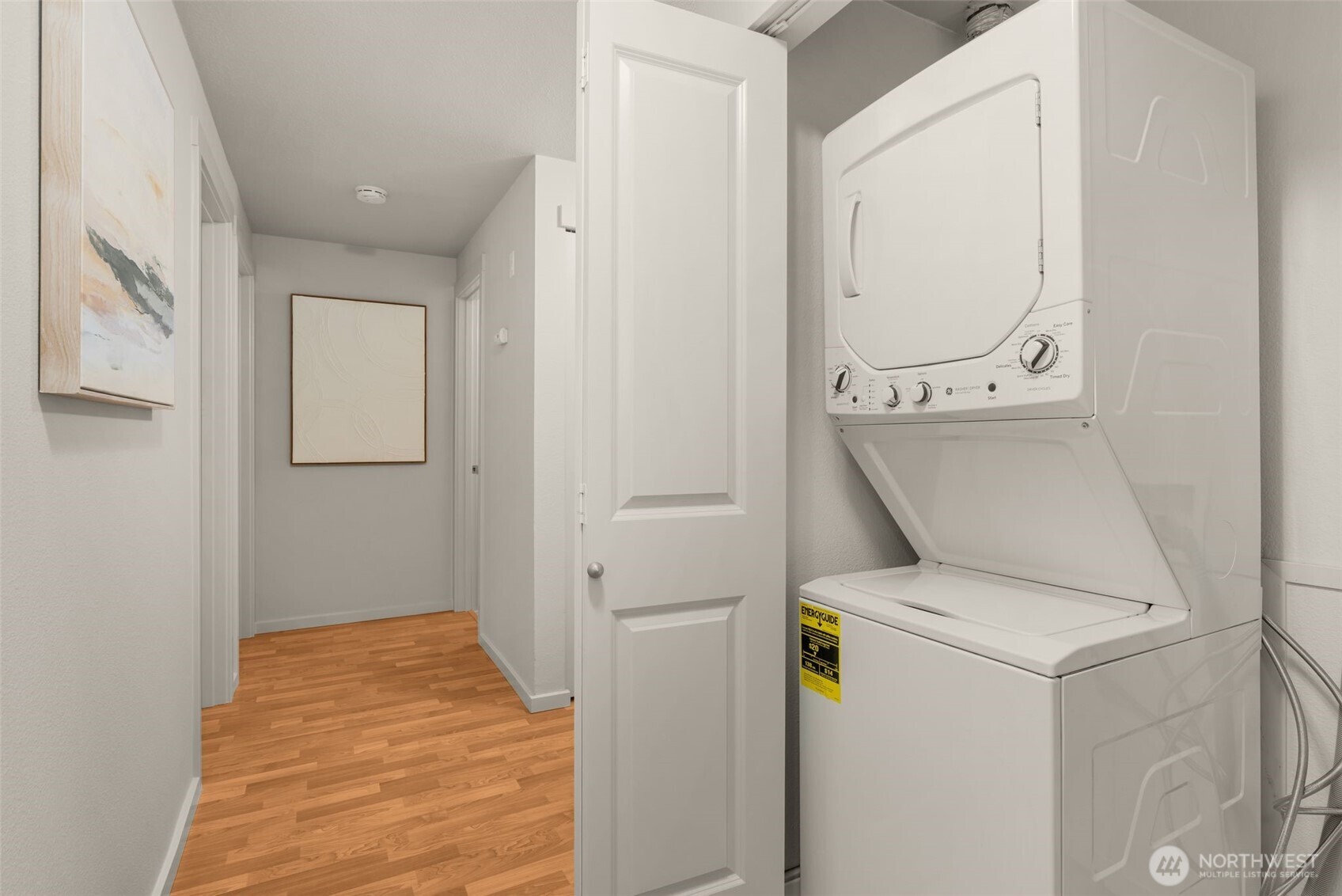 12404 East Gibson Road, Unit J105 Everett, WA 98204 - Photo 3 of 29