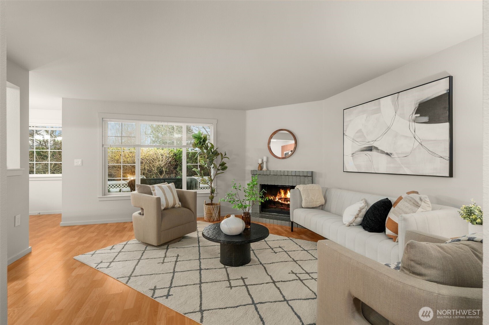 12404 East Gibson Road, Unit J105 Everett, WA 98204 - Photo 4 of 29