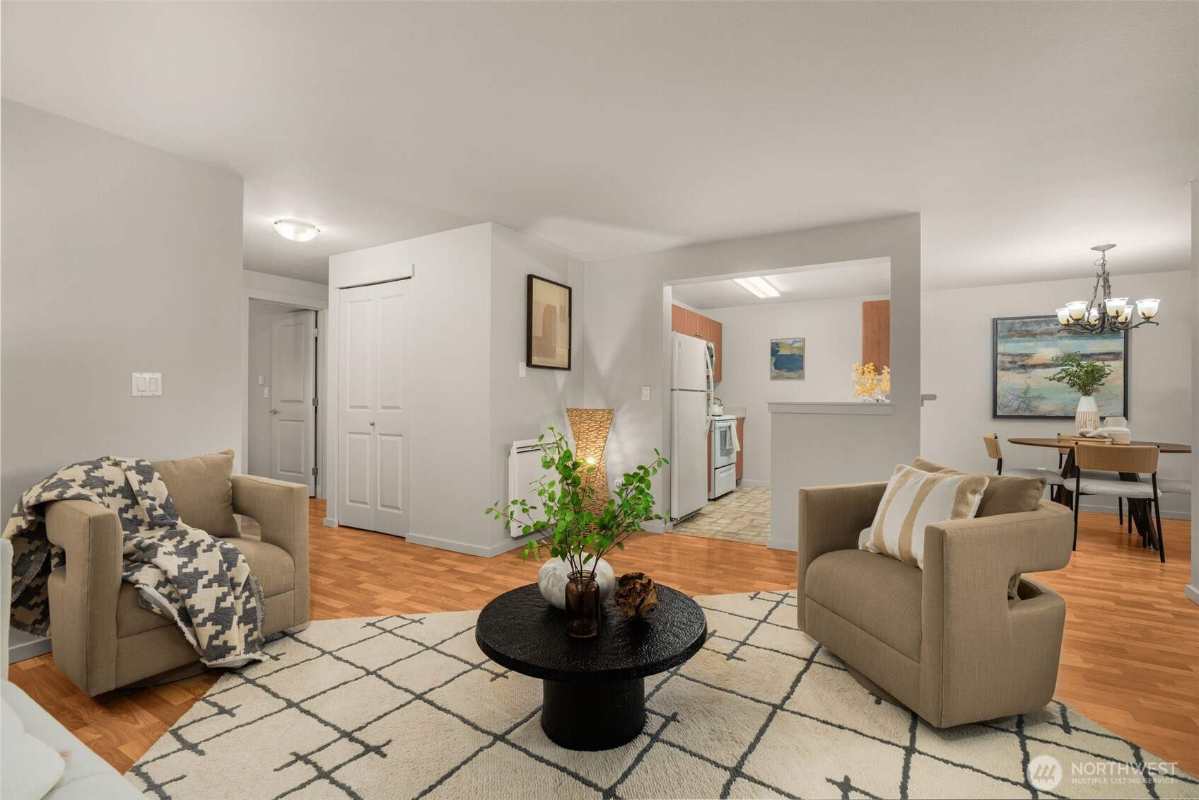 12404 East Gibson Road, Unit J105 Everett, WA 98204 - Photo 6 of 29