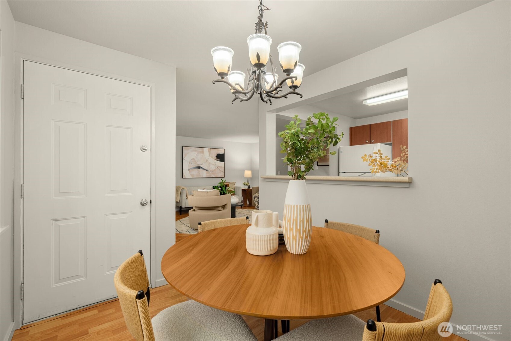 12404 East Gibson Road, Unit J105 Everett, WA 98204 - Photo 8 of 29