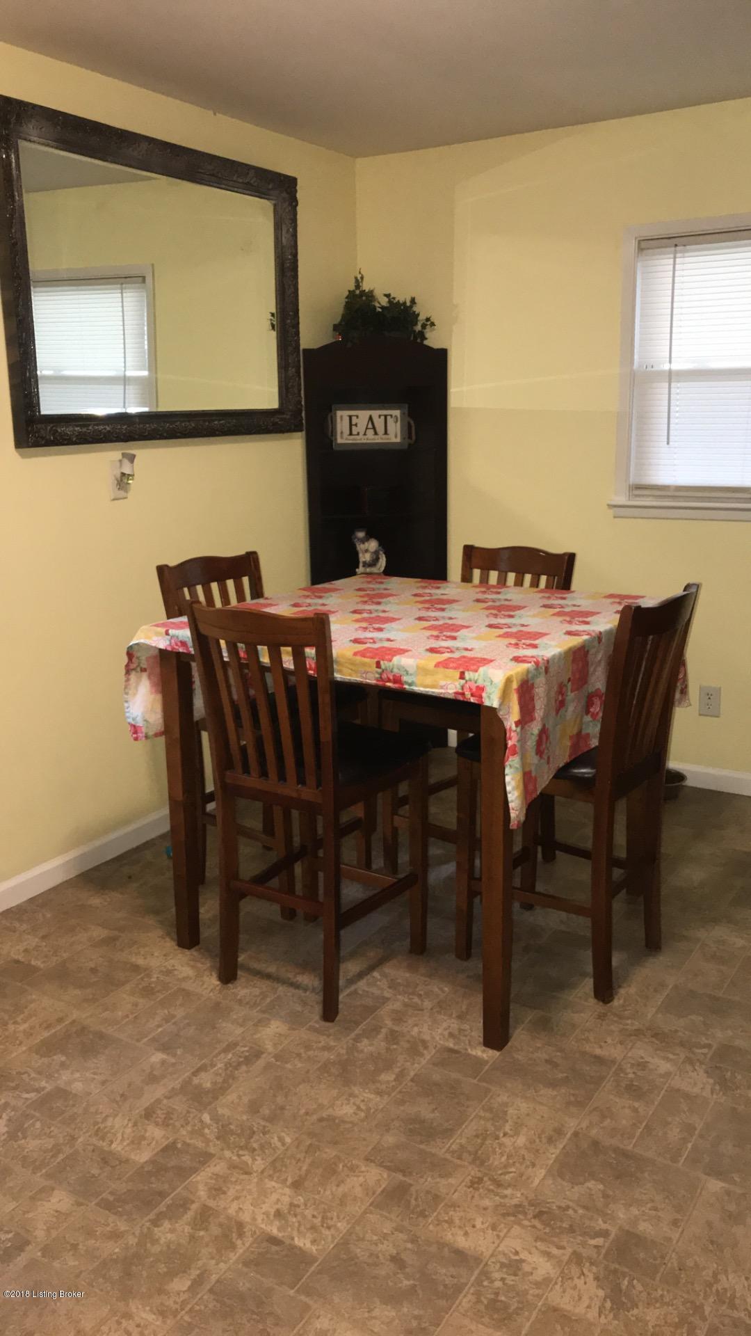 9515 Maple Road Louisville, KY 40229 - Photo 6 of 17 IMG_7207