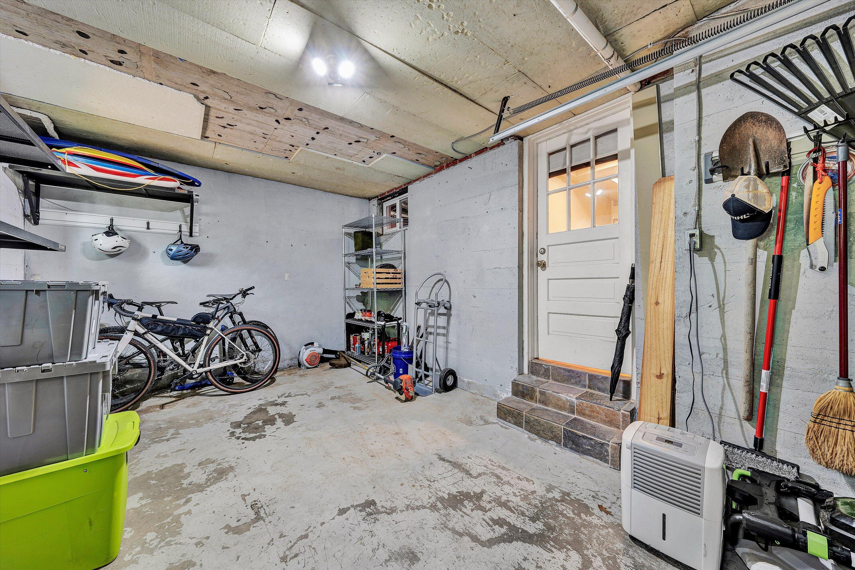 2604 Nottingham Road Southeast Roanoke, VA 24014 - Photo 47 of 66 Garage