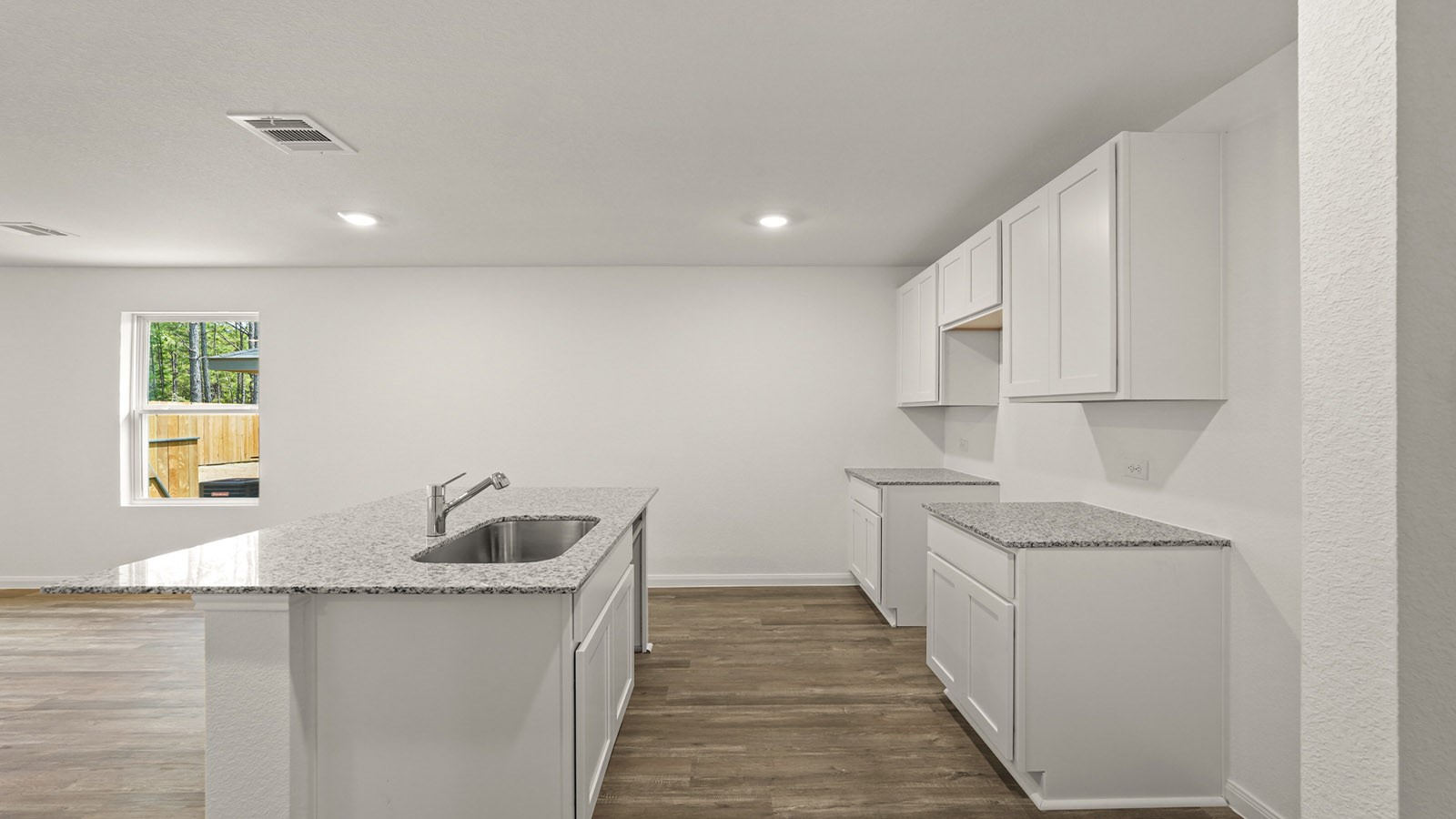 12331 McCrorey Trails Court Conroe, TX 77303 - Photo 4 of 33