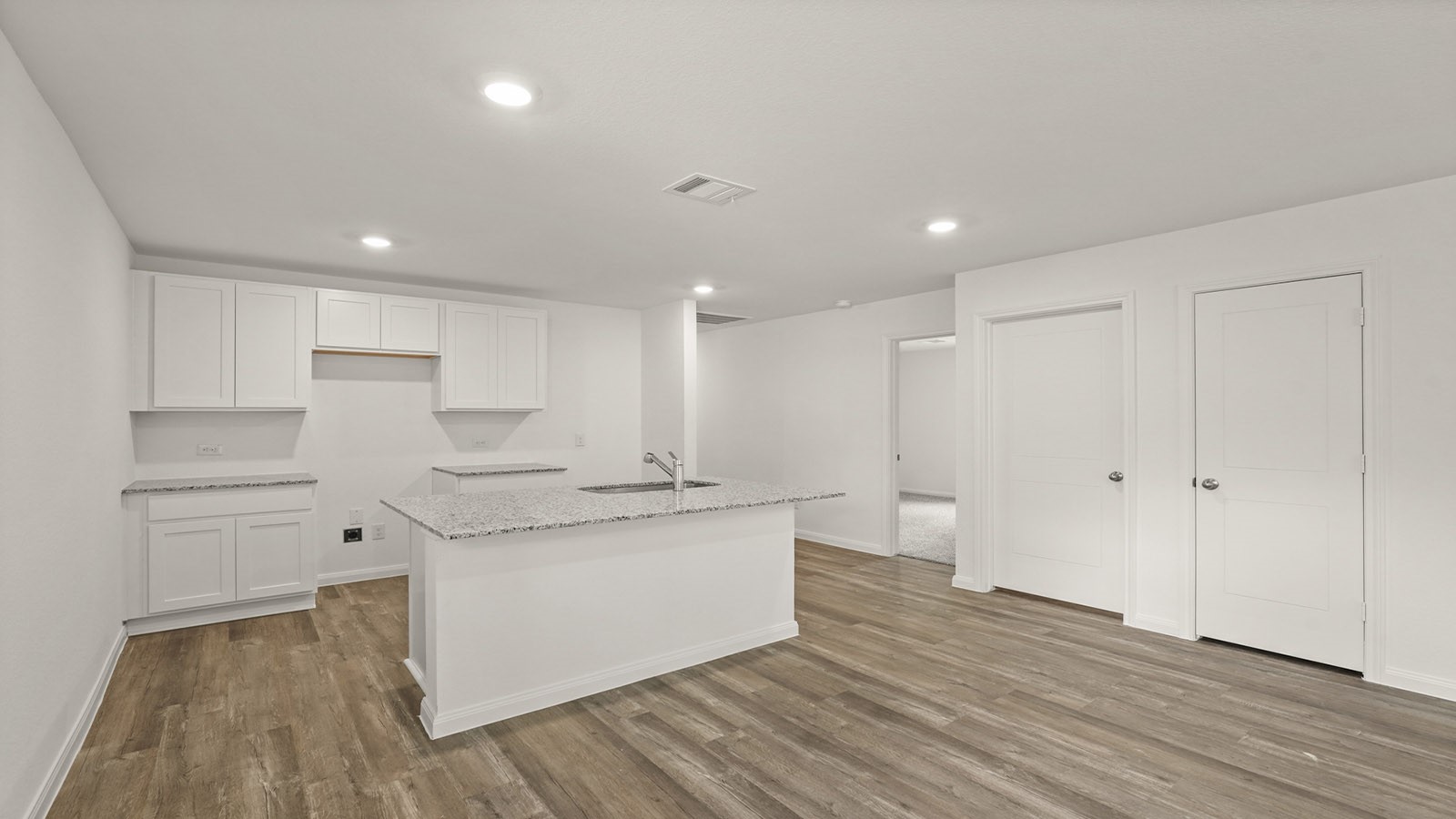 12331 McCrorey Trails Court Conroe, TX 77303 - Photo 7 of 33