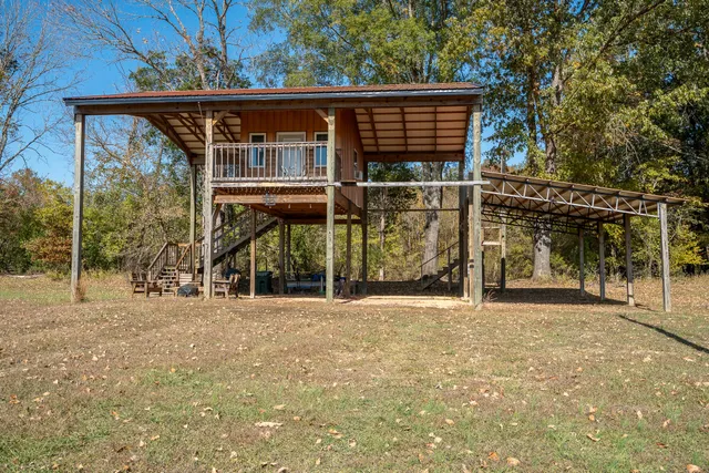 a view of a house with a outdoor space