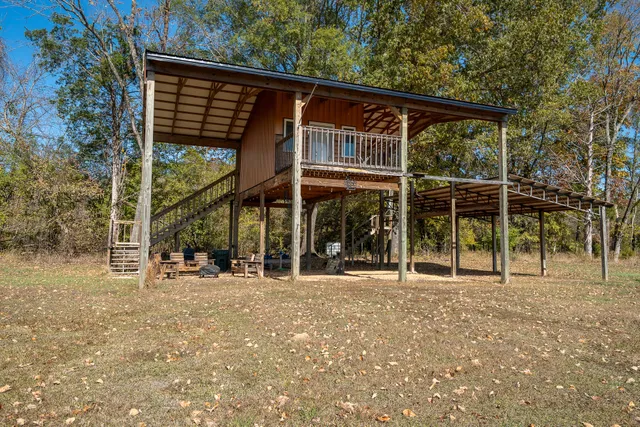 a view of a house with a outdoor space