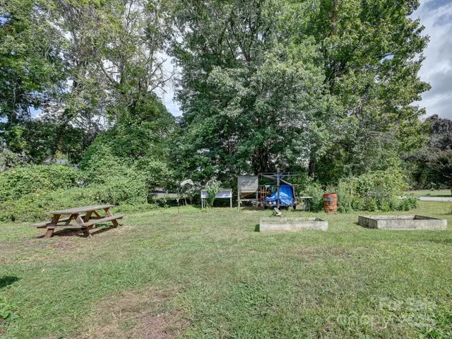 $295,000 | 499 Oak Grove Road, Flat Rock, NC 28731