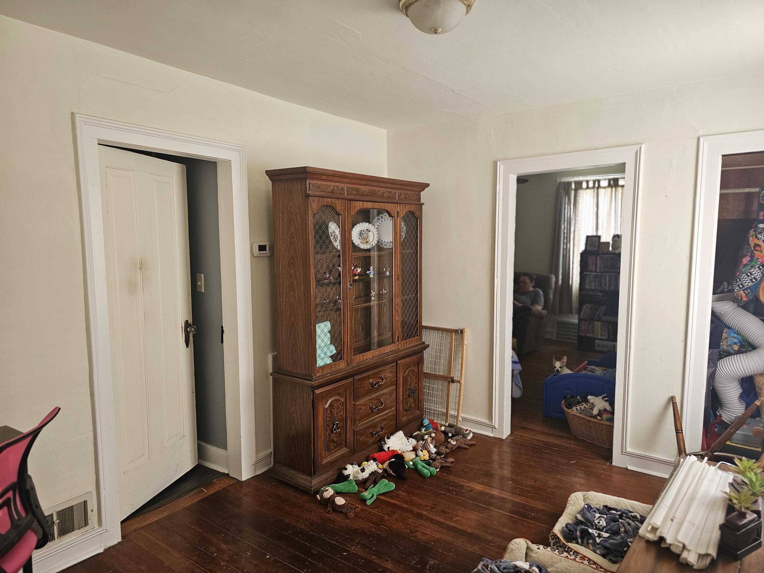 1218 South 10th Street Manitowoc, WI 54220 - Photo 5 of 21 20260403_131107