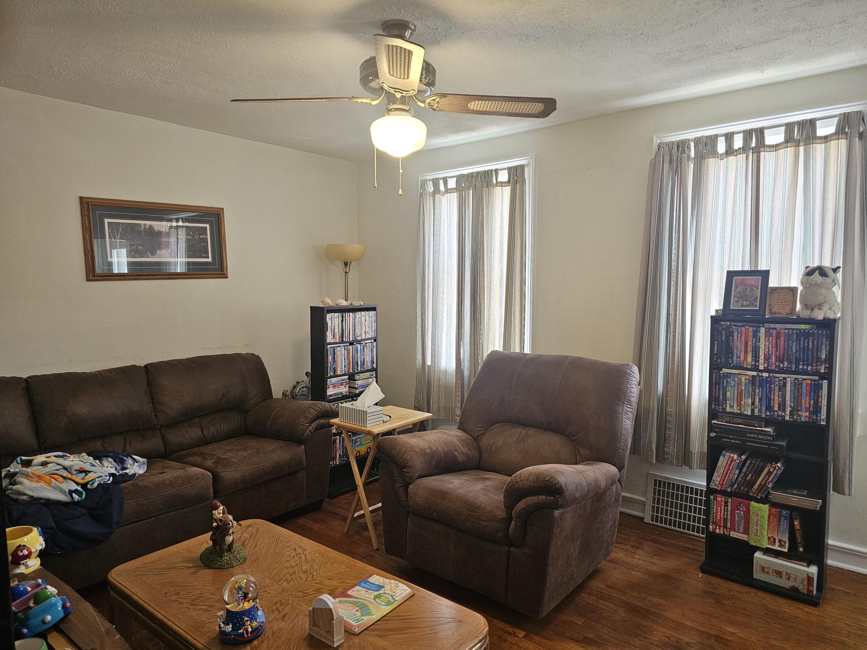 1218 South 10th Street Manitowoc, WI 54220 - Photo 10 of 21 20260403_131213