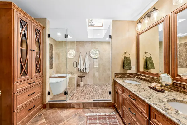 $969,000 | 1775 Derrin Lane, Brookfield, WI 53045