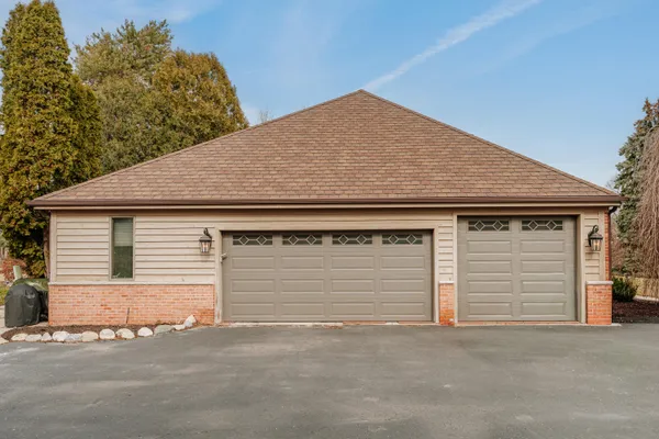 $969,000 | 1775 Derrin Lane, Brookfield, WI 53045