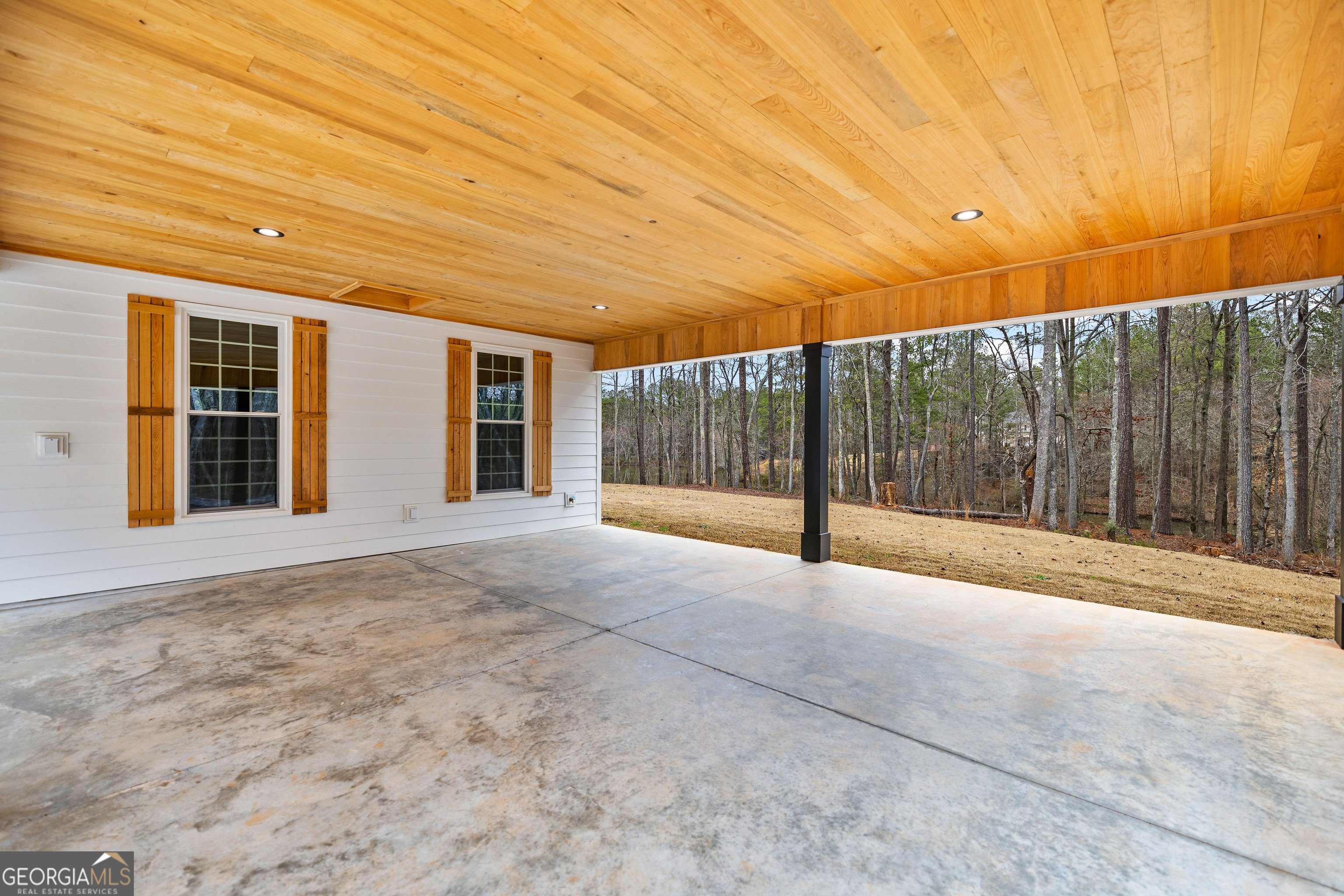 354 Turner Road Newnan, GA 30263 - Photo 58 of 83 a view of an empty room with glass door