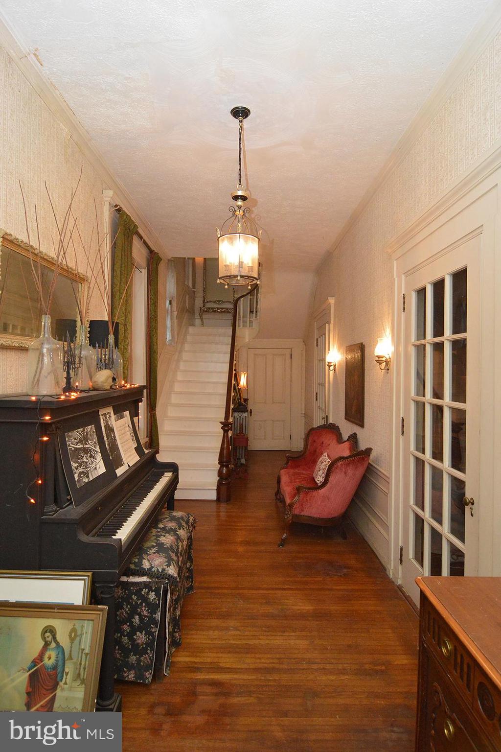 303 Crystal Rock Road Temple, PA 19560 - Photo 5 of 72